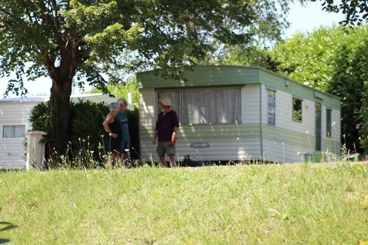 Camping De Ladignac Le Long Bel Air Exterior foto